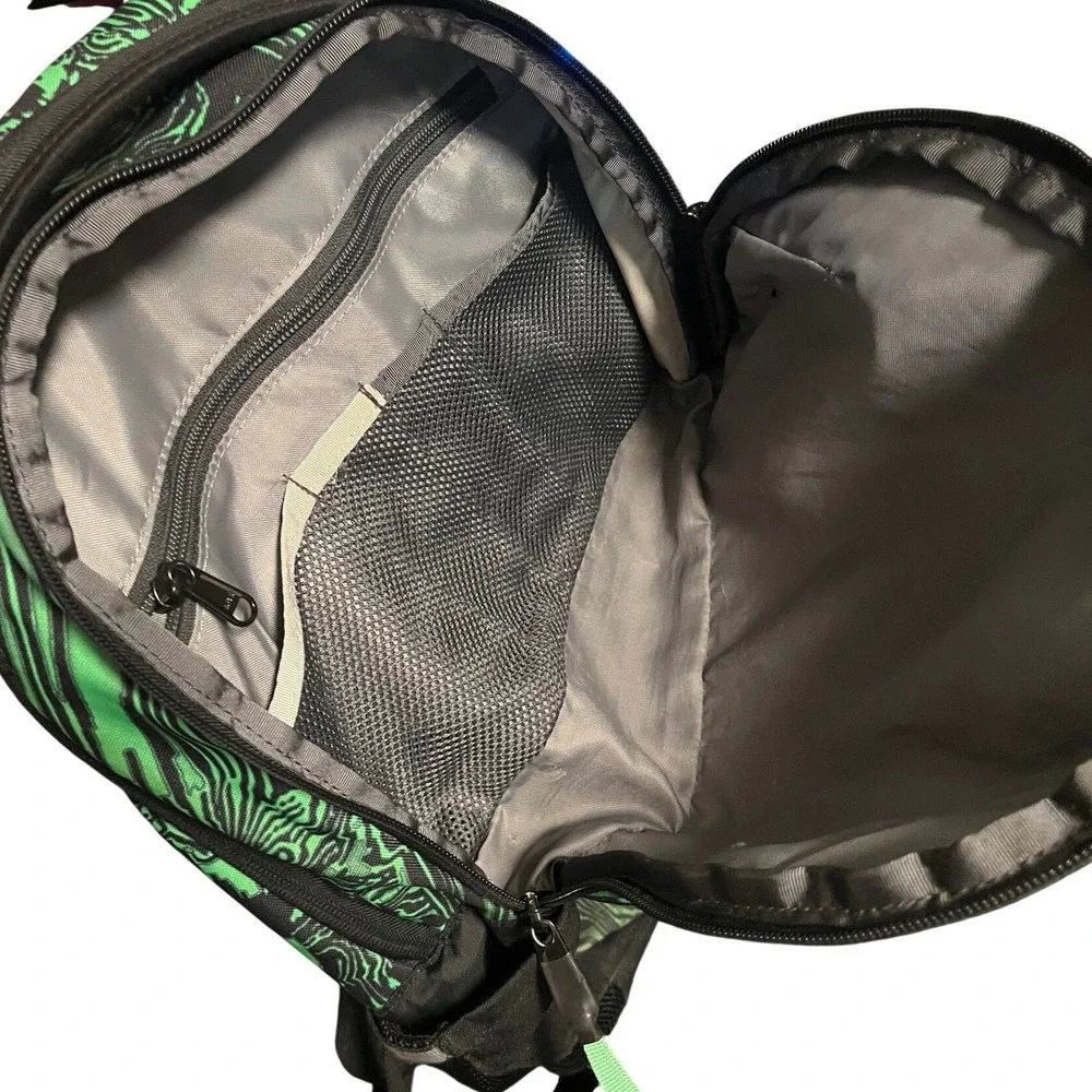 The North Face Jester Backpack Green Black Topo Swirl Print FlexVent Daypack